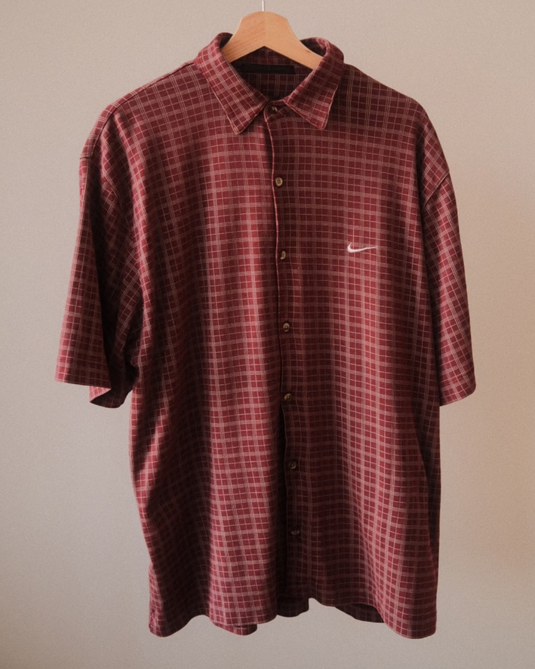 2000s Nike Tiger Woods Short Sleeved Button Down (L)