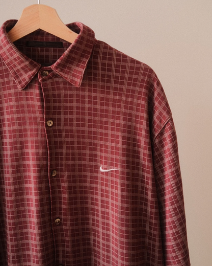 2000s Nike Tiger Woods Short Sleeved Button Down (L)
